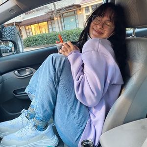 Meet your Posher, Em